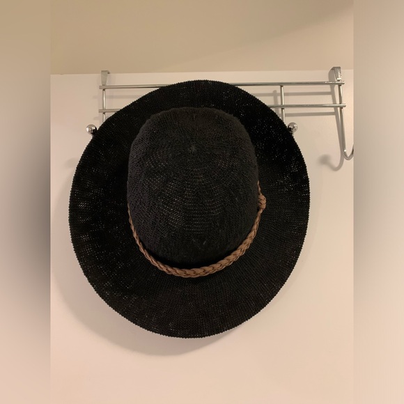 Hat (Available until Nov 15) - Picture 2 of 6